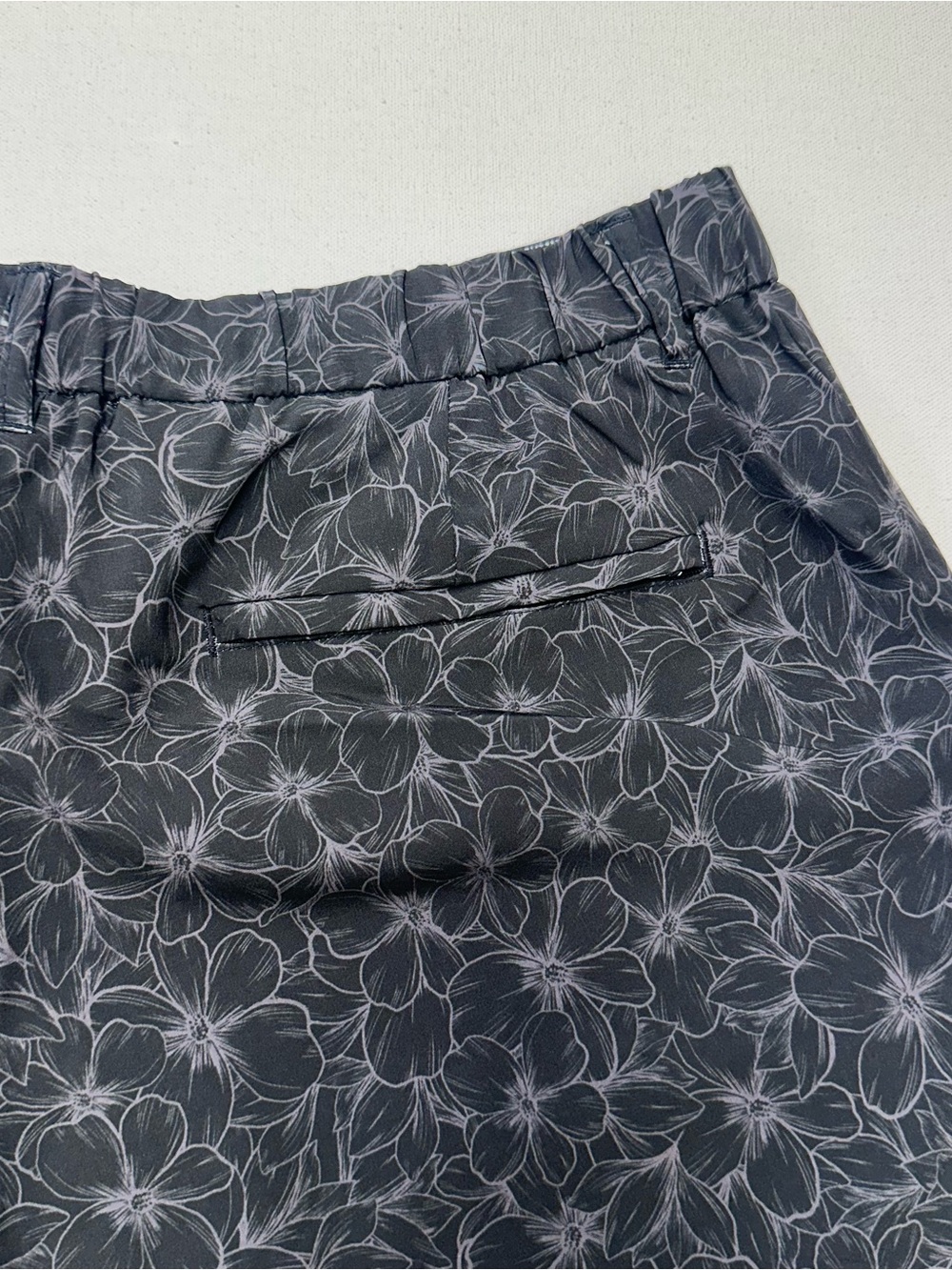 Robert Graham Beach to Bar Shorts Swim Trunks Floral Tiger Mens 38 RS234018C NWT - Picture 4 of 5